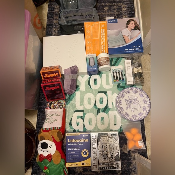 LARGE Amazon BEAUTY Box, Brand NEW 📦 🔥 NO JUNK, NO used products, 5 ⭐️ rating!​​ - Picture 15 of 16